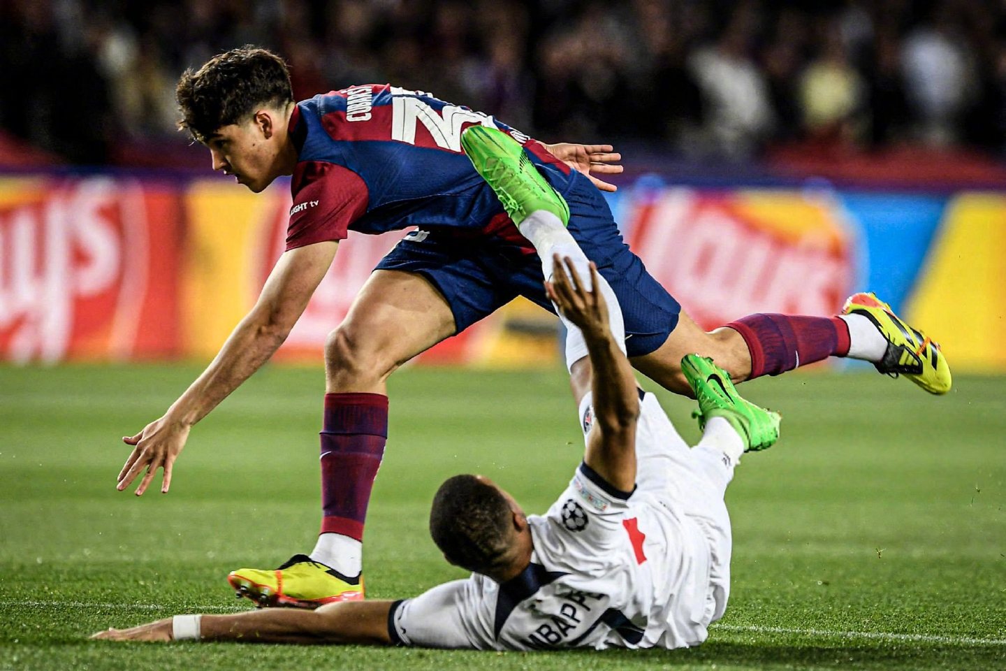 高位逼抢奏效，压制对手出球的简单介绍