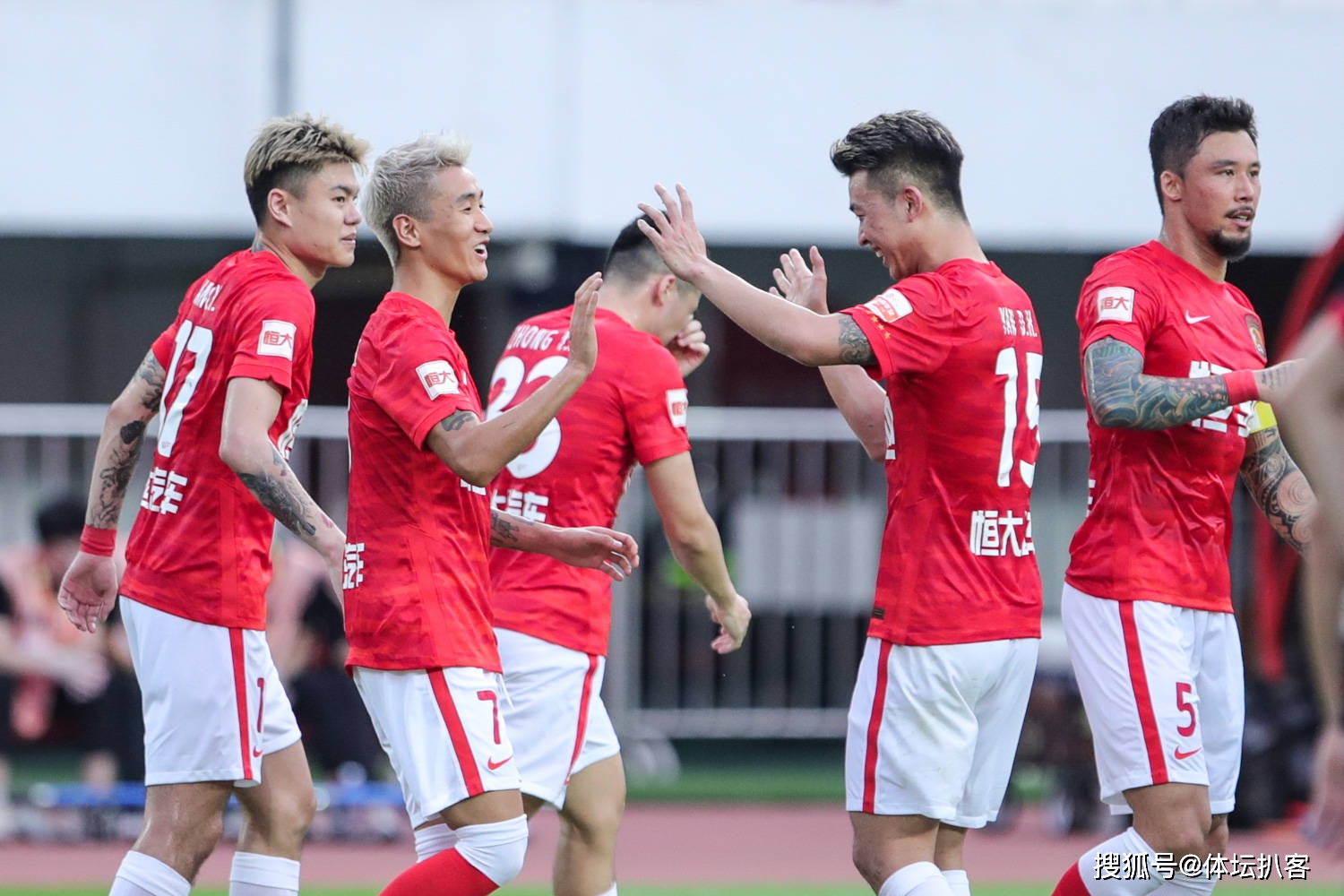 比赛节奏可控，攻防转换迅速